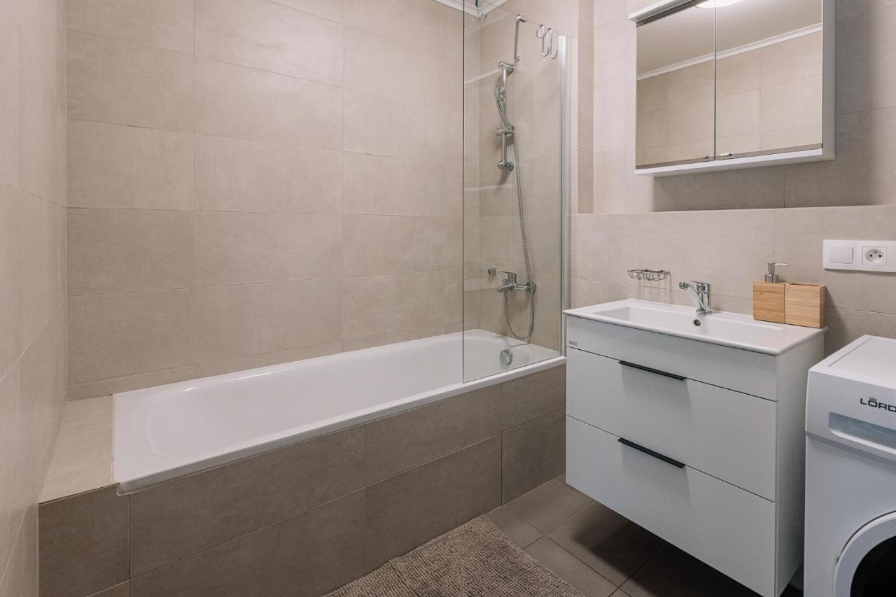 Skau 2 Old Town Family & Business Apartment 2 Floor Free Parking Bratysława Zewnętrze zdjęcie