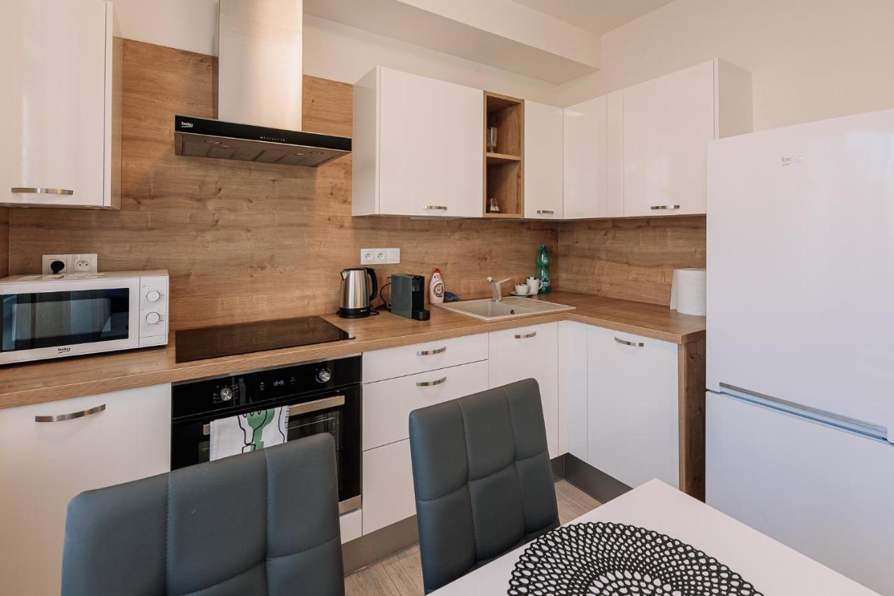 Skau 2 Old Town Family & Business Apartment 2 Floor Free Parking Bratysława Zewnętrze zdjęcie